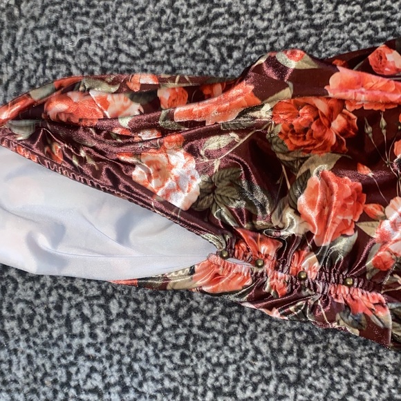 Suzanne Betro-Bell Sleeves, Velvet top, size XL - Picture 5 of 13